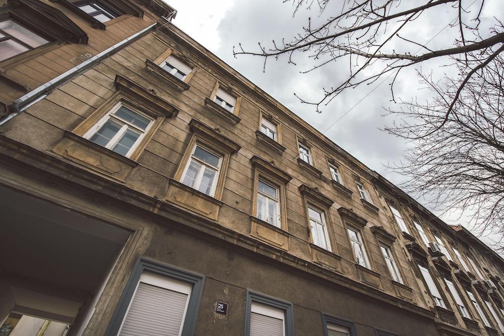 Hôtel Dominik Apartman à Zagreb Extérieur photo